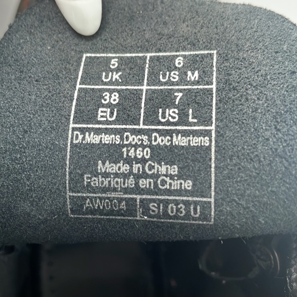 Holographic Dr. Martens - Picture 8 of 8